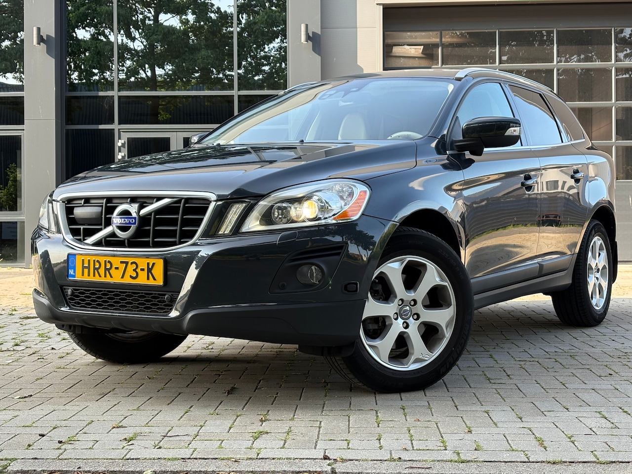 Volvo XC60 - 3.0 T6 Summum + ADAPTIEF CRUISE CONTROL KEY LESS PANO CAMERA NAVI TOP STAAT - AutoWereld.nl