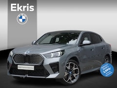 BMW iX2 - eDrive20 M Sportpakket Pro | Comfort Pack | Glazen panoramadak | Parking Assistant Plus |