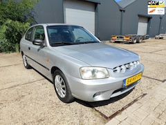Hyundai Accent - 1.3i LS ( Unieke lage kilometerstand)