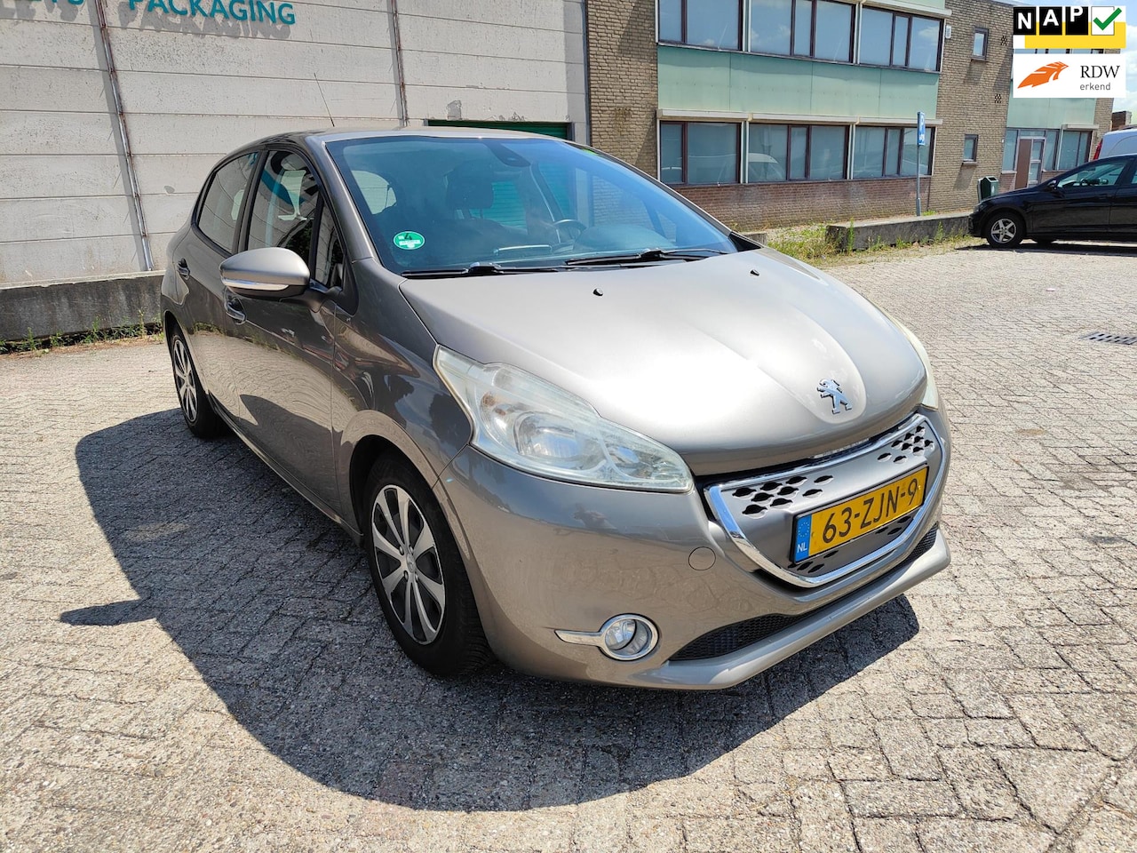 Peugeot 208 - 1.4 e-HDi - AutoWereld.nl