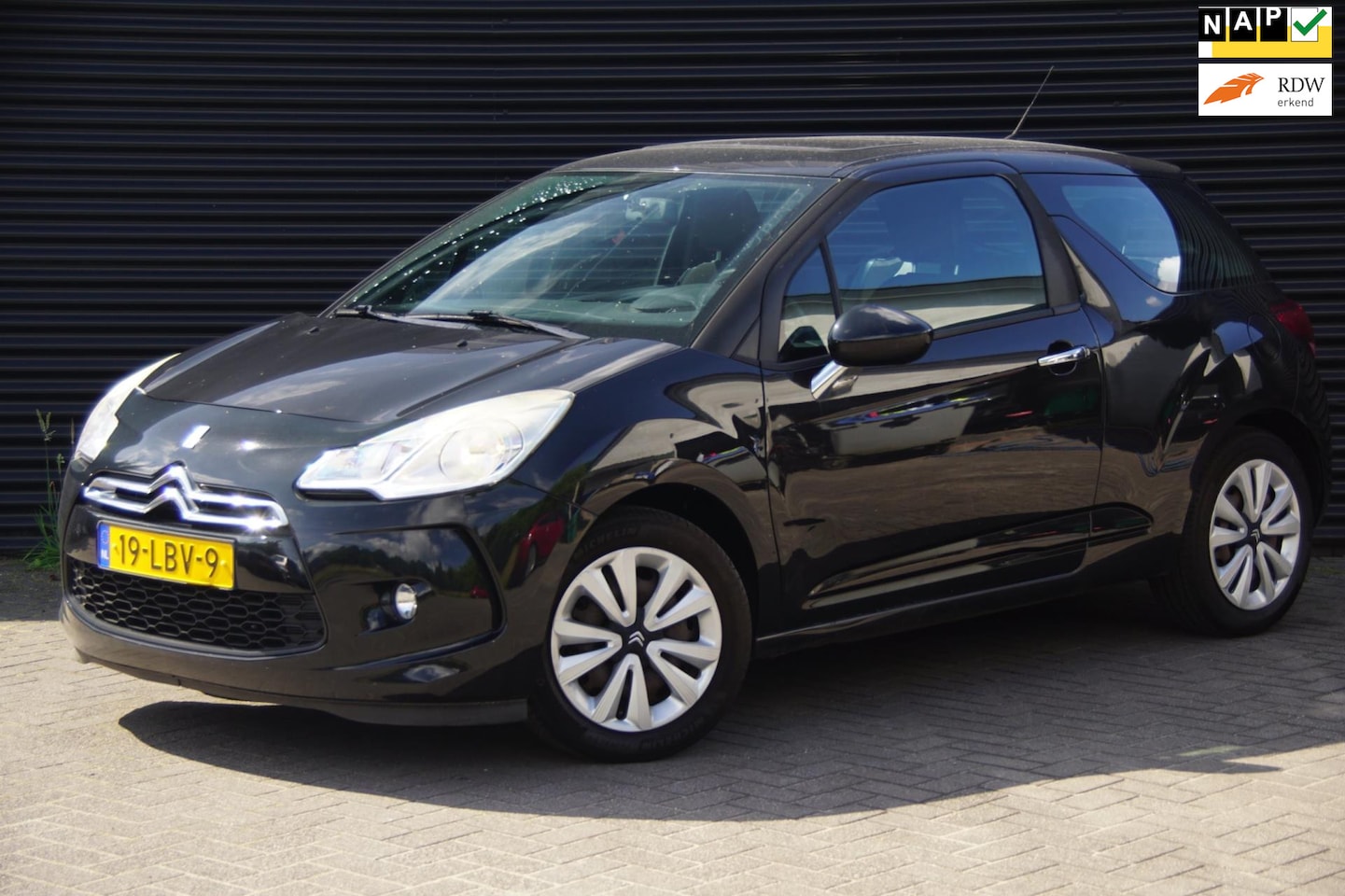 Citroën DS3 - 1.4 Chic | Meeneemprijs | esp lampje brandt | - AutoWereld.nl