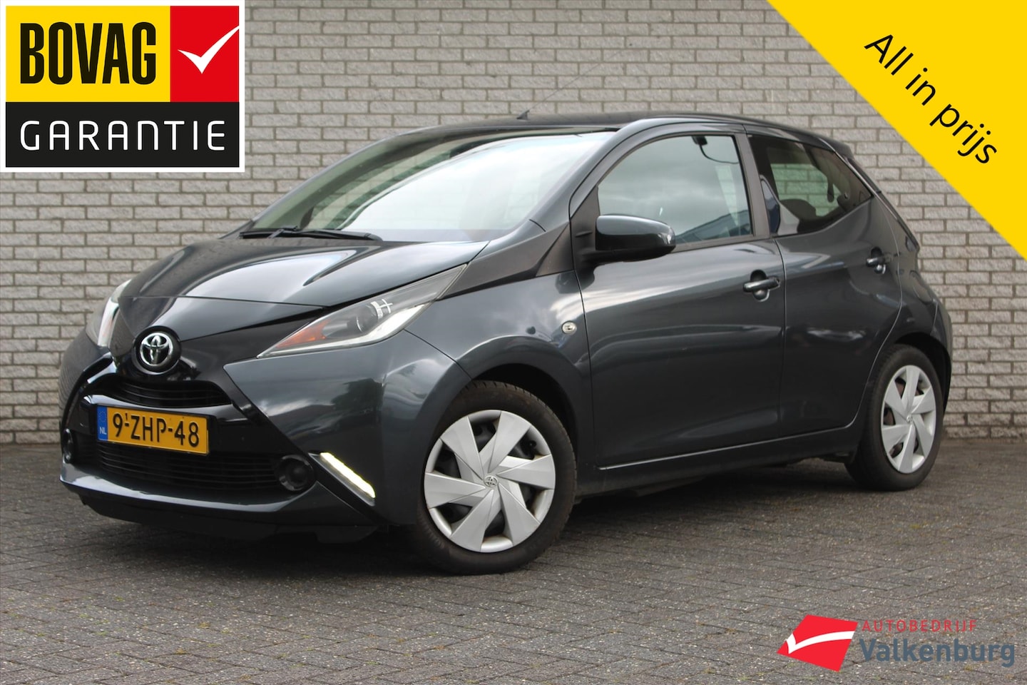 Toyota Aygo - 1.0 VVT-i 69pk 5D x-play | Camera | LED | Airco | Elektrische ramen - AutoWereld.nl