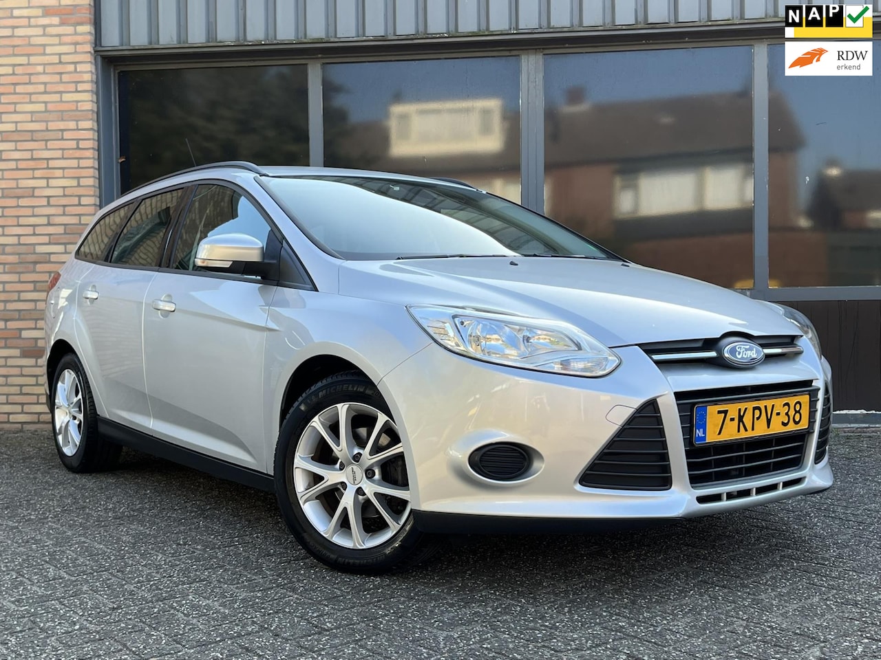 Ford Focus Wagon - 1.0 EcoBoost Airco Cruise Navigatie - AutoWereld.nl