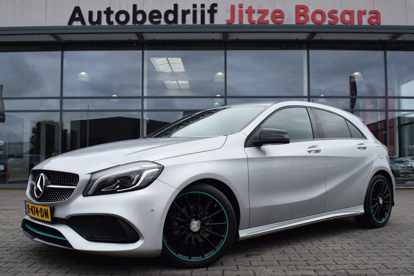 Mercedes-Benz A-klasse - 200 Automaat Motorsport Edition LED | Leder/Alcantara | Full Map Navi | Sportstoelen | 18 - AutoWereld.nl