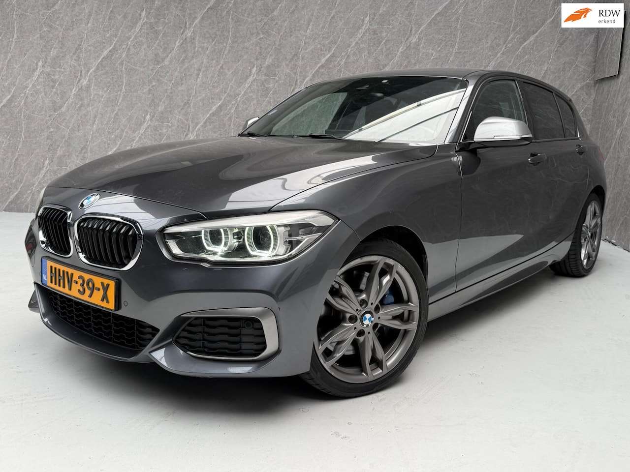 BMW 1-serie - M135i xDrive High Executive M135i xDrive High Executive 326 PK - AutoWereld.nl