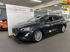 Ford Focus Wagon - 1.0 EcoBoost Hybrid Titanium X Business / NL-auto, Stoelverwarming, Trekhaak, Camera
