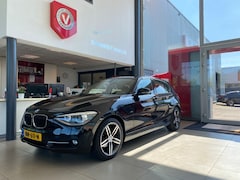 BMW 1-serie - 116i High Executive, Automaat, Schuifkanteldak, Navigatie, Stoelverwarming.Trekhaak, Achte