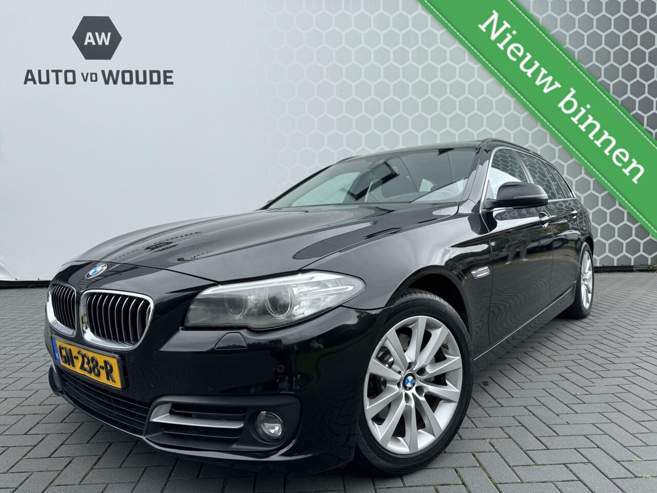 BMW 5-serie Touring - 520d High Executive Pano Trekhaak - AutoWereld.nl