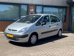 Citroën Xsara Picasso - 1.8i-16V Différence 2