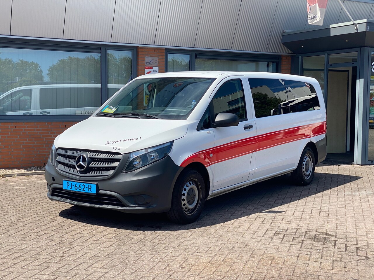 Mercedes-Benz Vito Tourer - 109 BlueTEC Base Extra Lang 109 BlueTEC Base Extra Lang - AutoWereld.nl