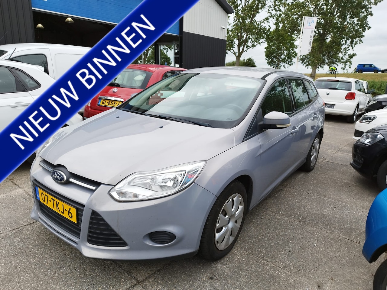 Ford Focus Wagon - 1.6 TI-VCT ** Airco ** Cruise ** Trekhaak ** NAVI ** netjes ** - AutoWereld.nl