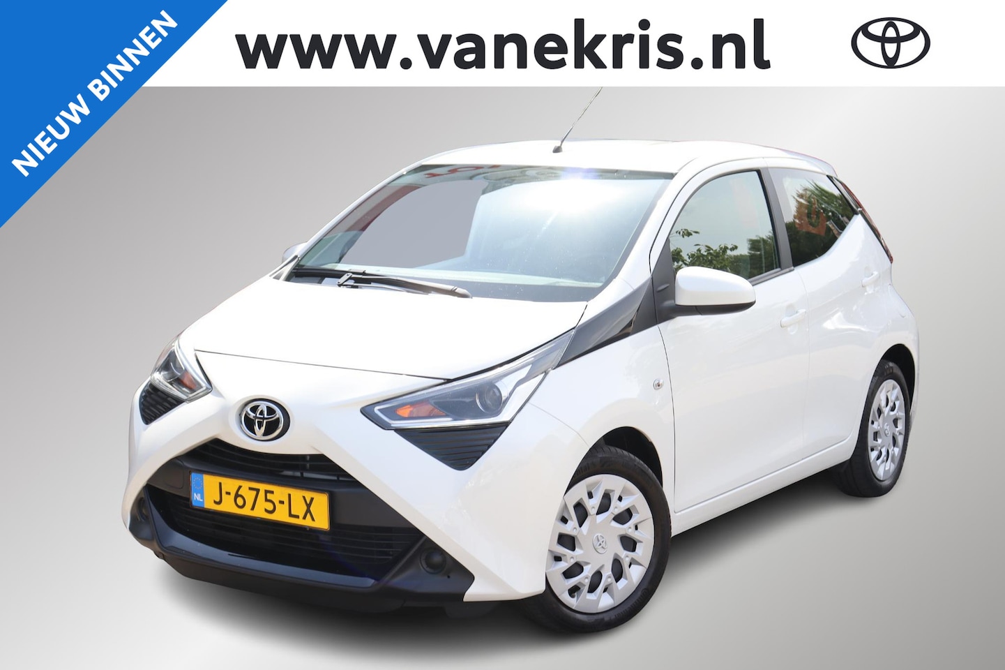 Toyota Aygo - 1.0 VVT-i x-play Automaat - AutoWereld.nl