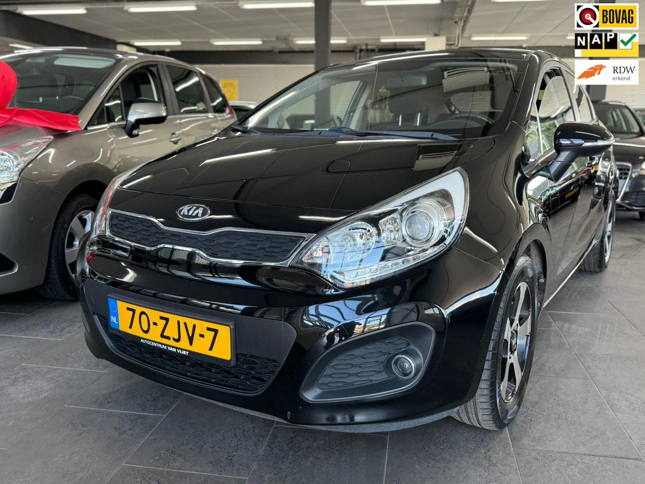 Kia Rio - 1.2 CVVT Design Edition airco cruise controle elektrische pakket parkeersensoren lm-velgen - AutoWereld.nl