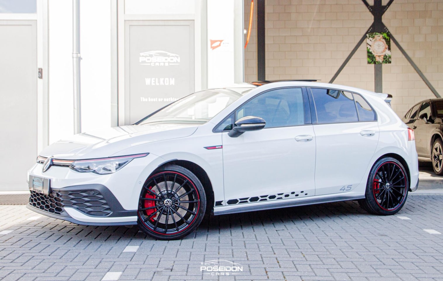 Volkswagen Golf - 2.0 TSI GTI 45 EDITION CLUBSPORT | AKRAPOVIC | PANO | IQ LIGHT - AutoWereld.nl