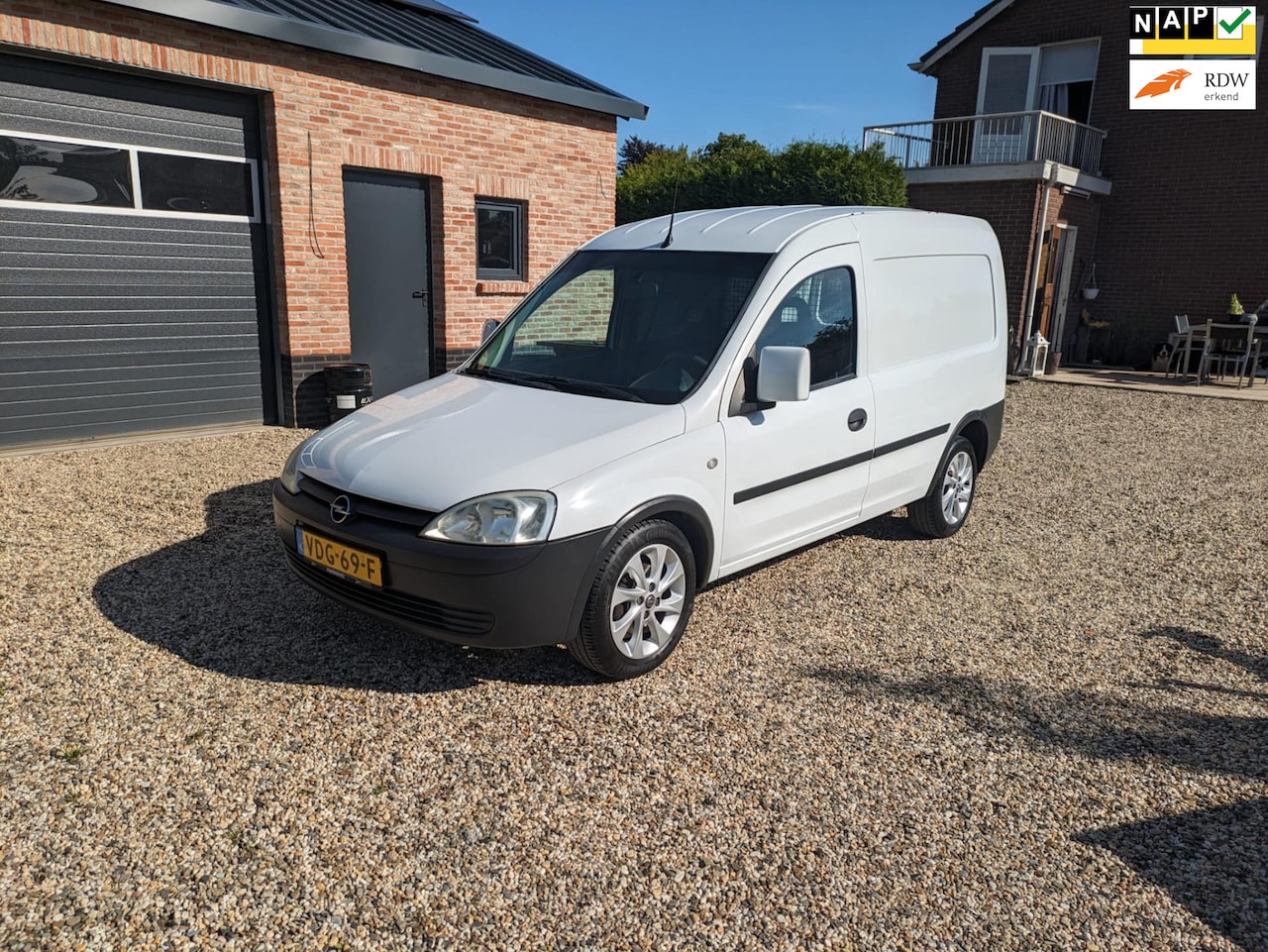Opel Combo - 1.4-16V City >> grijs kenteken benzine<< - AutoWereld.nl