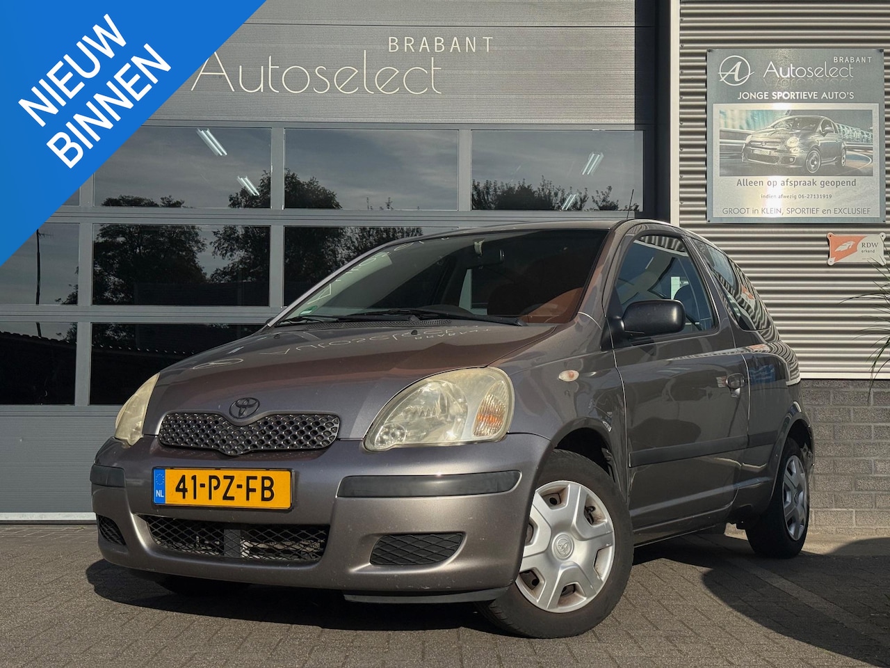 Toyota Yaris - 1.0 VVT-i Idols 1.0 VVT-i Idols APK 03/26 - AutoWereld.nl