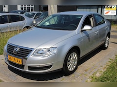 Volkswagen Passat - 2.0 FSI Comfortline Climate NAV Cruise LM-Velgen Trekhaak APK NAP