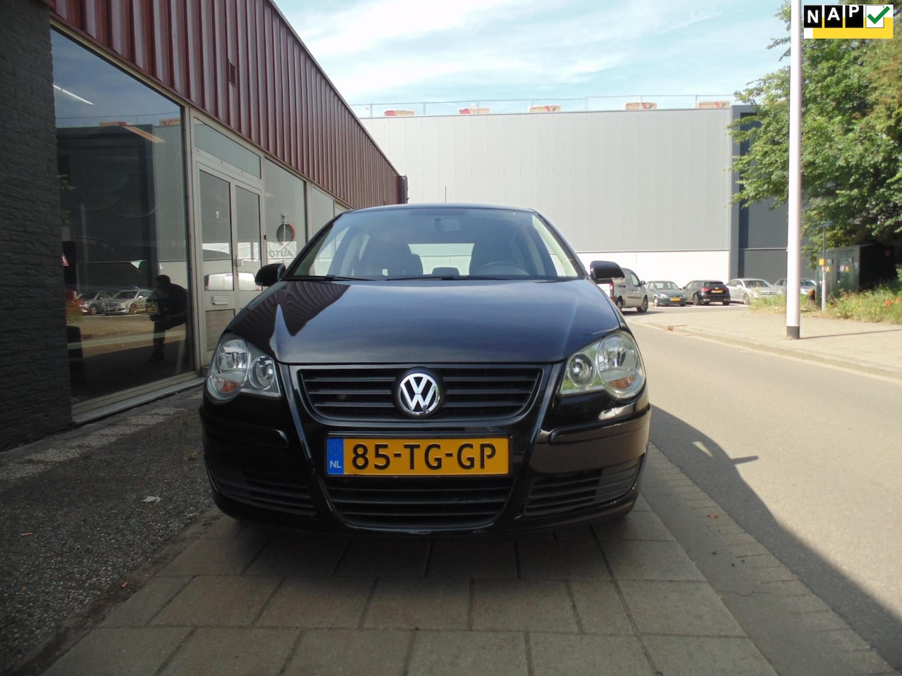 Volkswagen Polo - 1.2-12V Optive MET AIRCO 5 DEURS 158000 NAP - AutoWereld.nl
