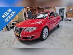 Volkswagen Passat - 1.4 TSI Comfortline Navi, Clima, 18" LMV, TOP STAAT