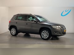Volkswagen Tiguan - 1.4 TSI 150pk Sport&Style Navigatie Parkeersensoren Climate Control