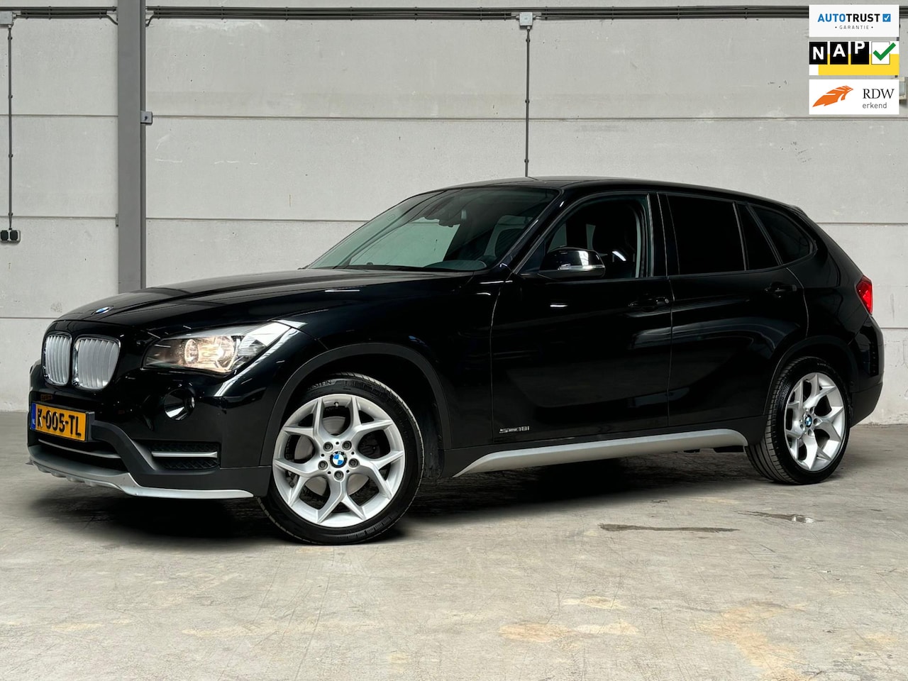 BMW X1 - SDrive18i Automaat Navi Cruise Clima Lmv - AutoWereld.nl