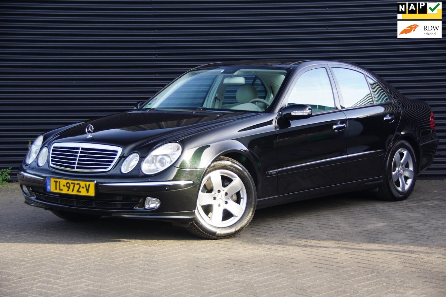 Mercedes-Benz E-klasse - 320 Avantgarde | Youngtimer + LPG G3 | Panoramadak | Harman Kardon | - AutoWereld.nl