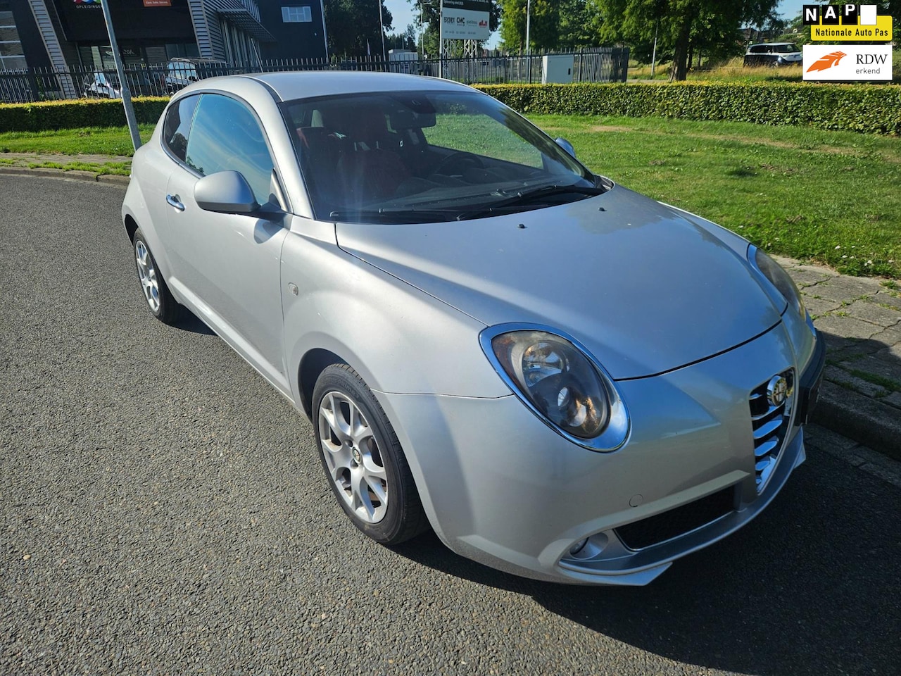 Alfa Romeo MiTo - 0.9 TwinAir Distinctive airco leer navi - AutoWereld.nl