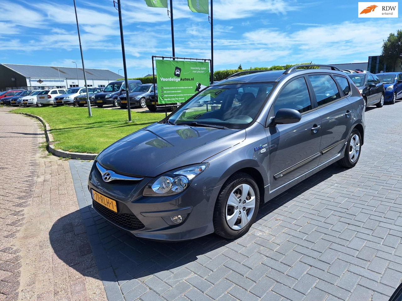 Hyundai i30 CW - 1.4i i-Drive Cool / Dealer ond. / APK juni 2026 - AutoWereld.nl