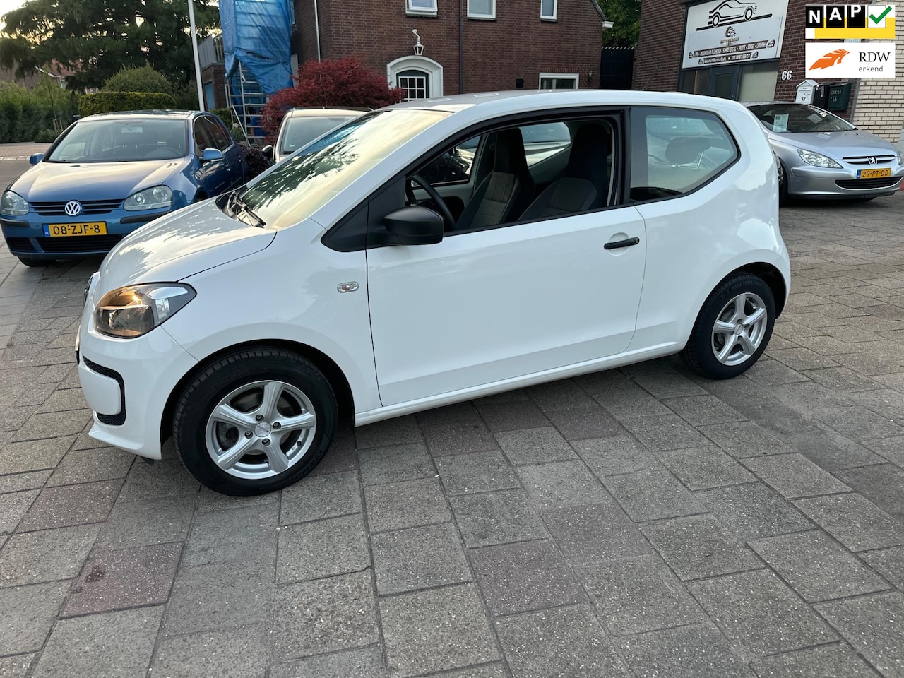 Volkswagen Up! - 1.0 take up! BlueMotion 1.0 take up! BlueMotion - AutoWereld.nl