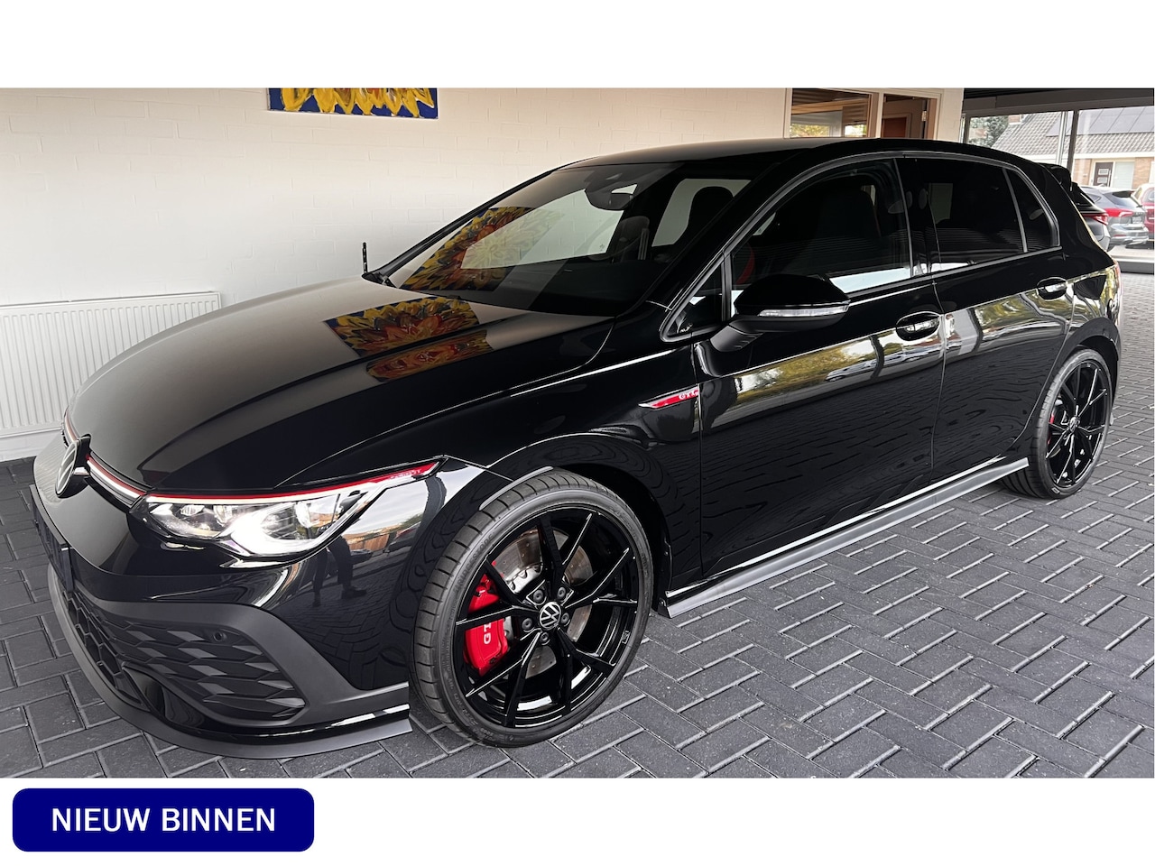 Volkswagen Golf - 2.0 TSI GTI Clubsport / AKRAPOVIC / IQ Light / Winter Pakket / 19" Wielen - AutoWereld.nl