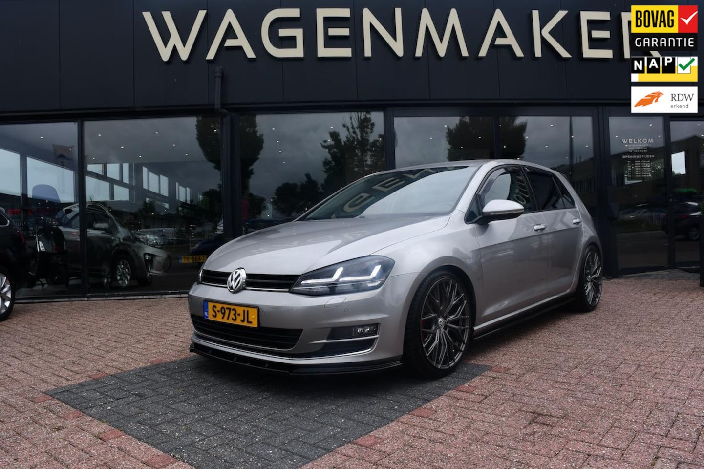 Volkswagen Golf - 1.4 TSI Business Edition R Connected AUTOMAAT - AutoWereld.nl