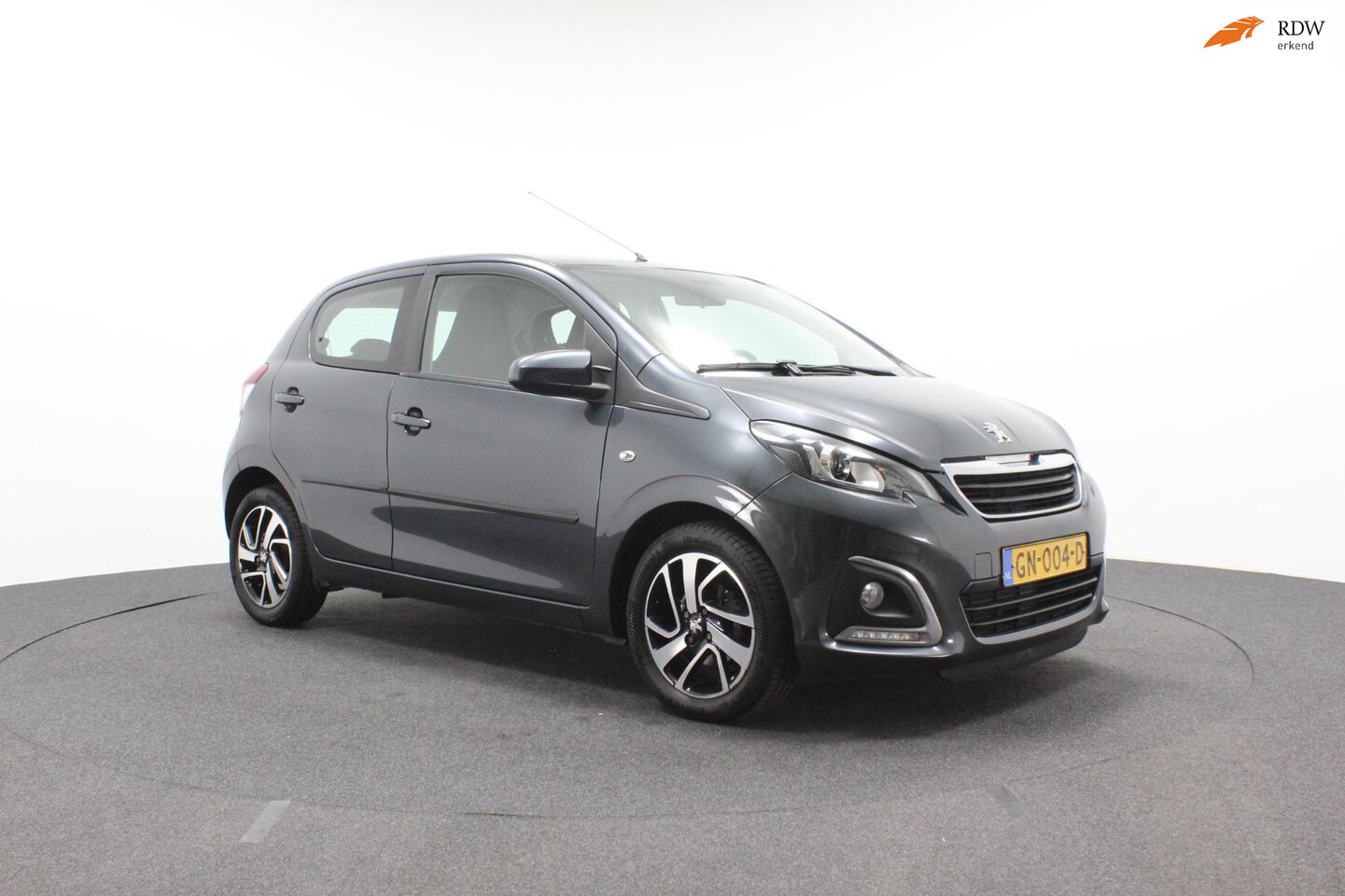 Peugeot 108 - 1.2 VTi Allure | Climate control | Groot scherm | Sportvelgen | Goed onderhouden - AutoWereld.nl