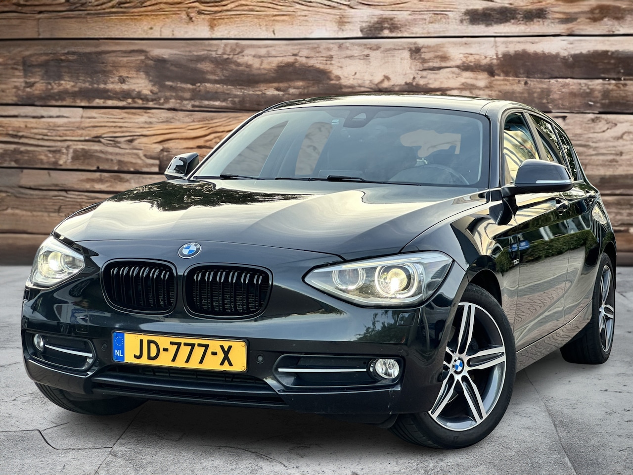BMW 1-serie - 125i High Executive Sport | Full Options | Zeer goede staat - AutoWereld.nl