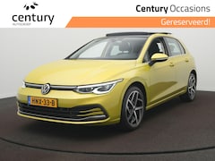 Volkswagen Golf - 1.4 eHybrid Style / Panoramadak / Navi / Elektr. Trekhaak