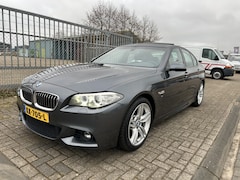 BMW 5-serie - 520i M Sport Pakket / Dakje / Xenon / Leer