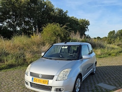 Suzuki Swift - 1.5 Exclusive