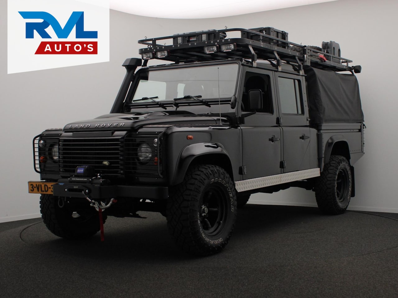 Land Rover Defender 130 - 2.4 TD 130" S Crew Cab *OVERLANDER* Airco Luifel Grijskenteken 5 persoons - AutoWereld.nl