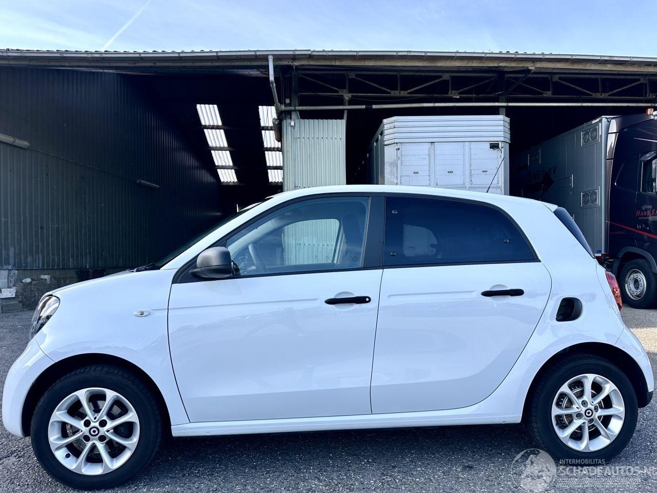 Smart Forfour - 1.0 Business Solution 1.0 Business Solution - AutoWereld.nl