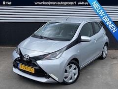 Toyota Aygo - 1.0 VVT-i x-play Achteruitrijcamera, 1e eigenaar airconditioning, All-season banden, Bluet