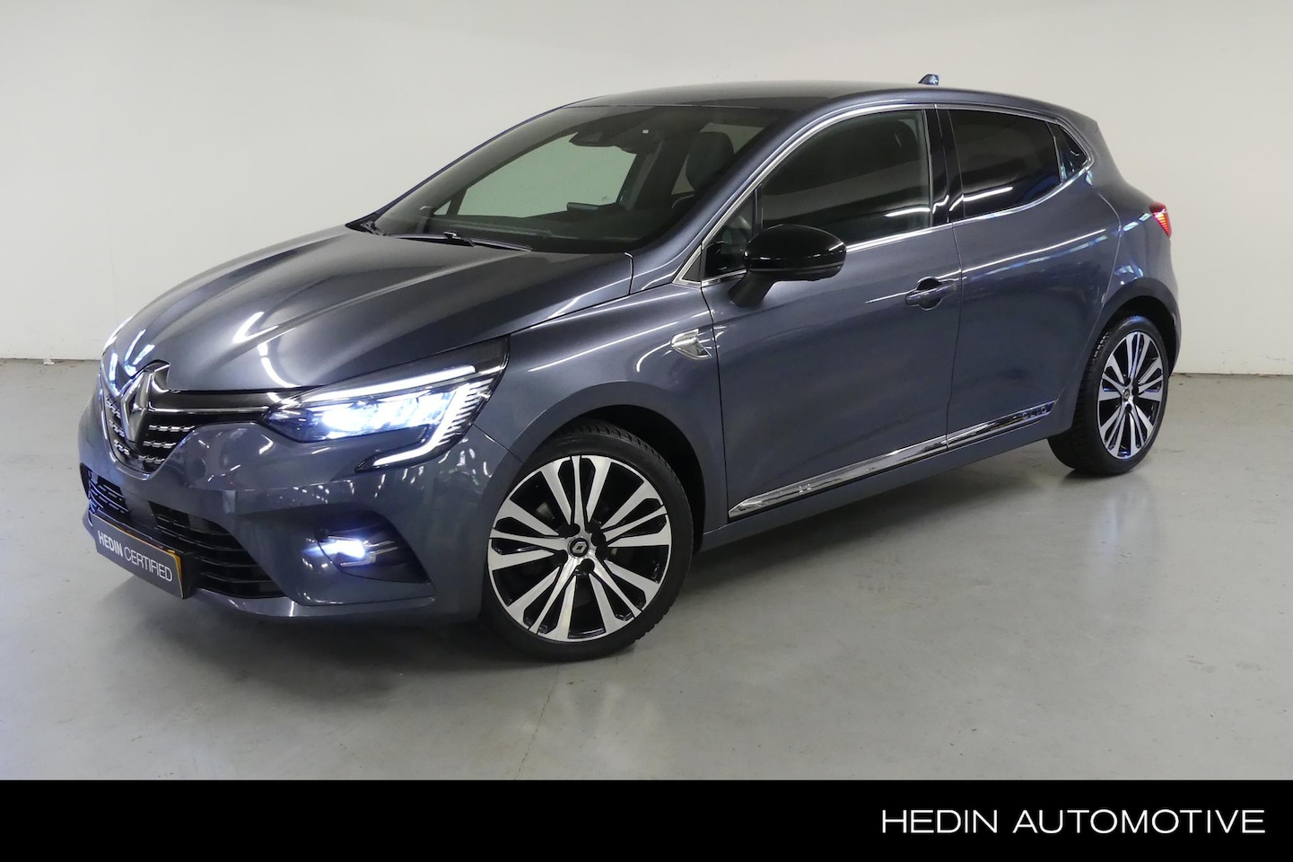 Renault Clio - TCe 100 Initiale Paris | Easy Link Multimedia & Navigatie | Leder | BOSE Premium Audio | L - AutoWereld.nl