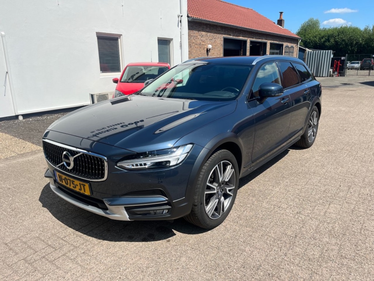 Volvo V90 Cross Country - T5 AWD Pro Pilot Assist Stuurverwarming Camera - AutoWereld.nl