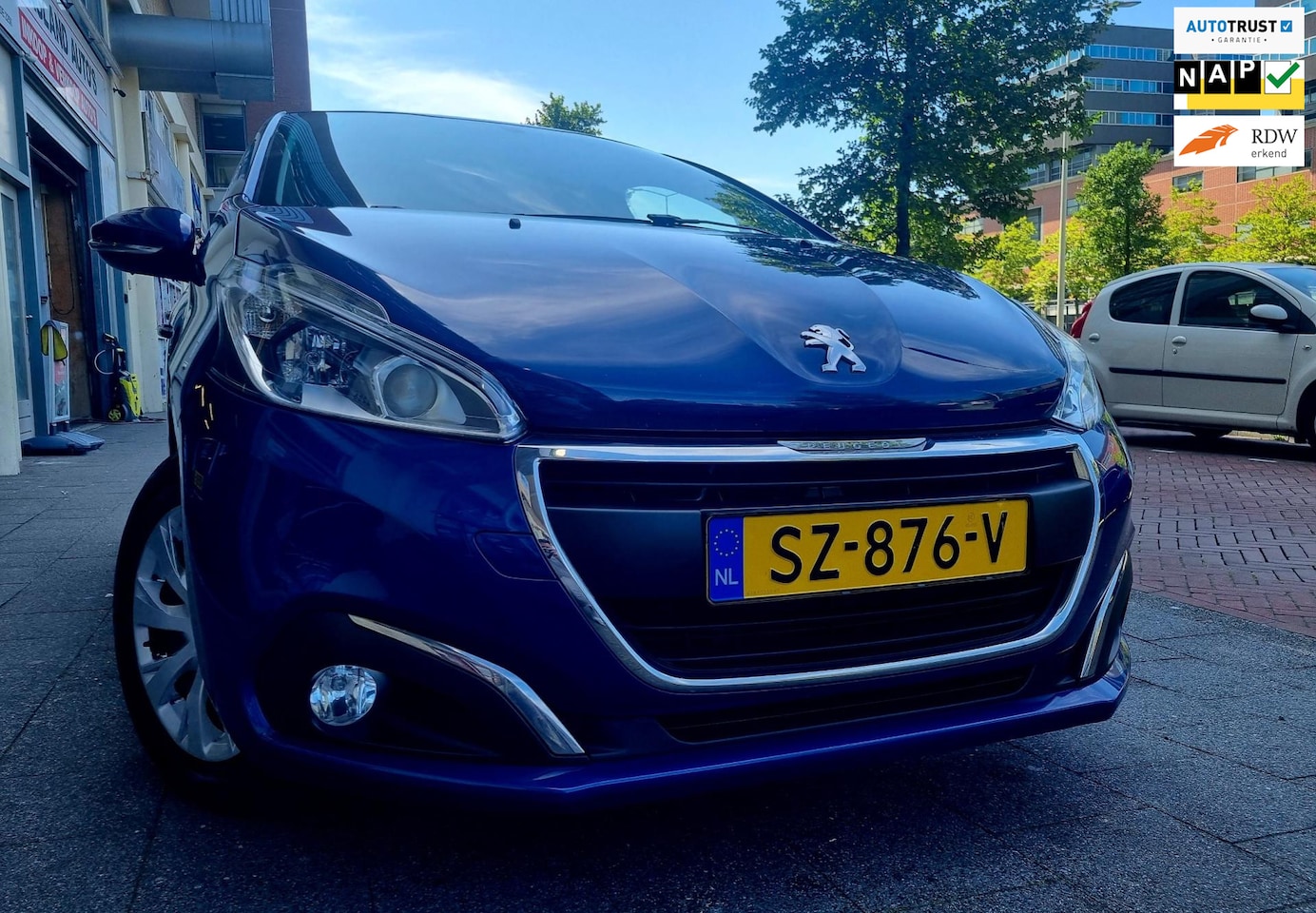 Peugeot 208 - 1.2 PureTech Blue Lion 5drs Airco ElecRam - AutoWereld.nl