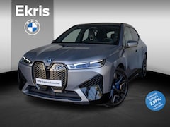 BMW iX - xDrive50 | High Executive | Sportpakket | Comfort Access | Soft Close | Sky Lounge | Stoel