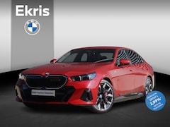 BMW i5 - Sedan eDrive40 | M Sportpakket Pro | Driving Assistant Plus | Getint Glas | Harman Kardon