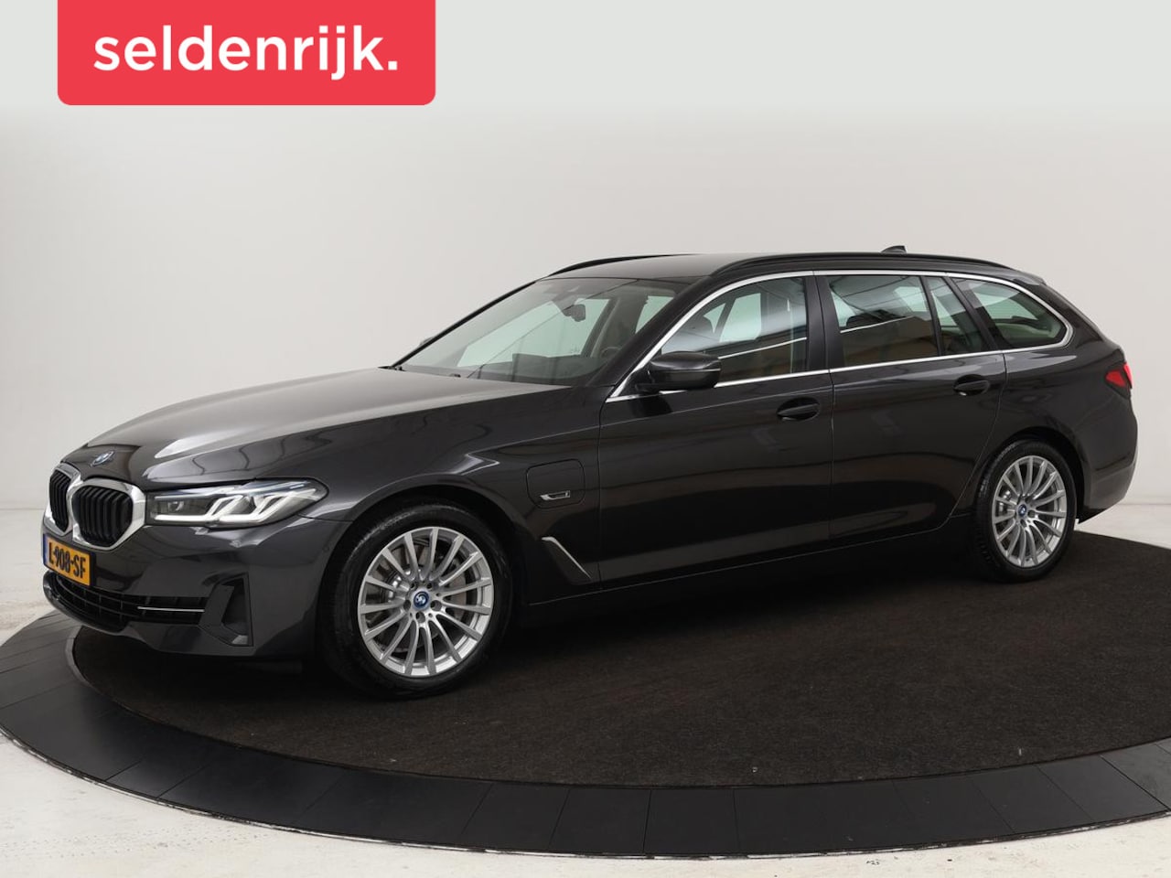 BMW 5-serie Touring - 530e Business Edition Plus | Laser LED | Head-Up | Leder | Stoelverwarming | Trekhaak | Ca - AutoWereld.nl