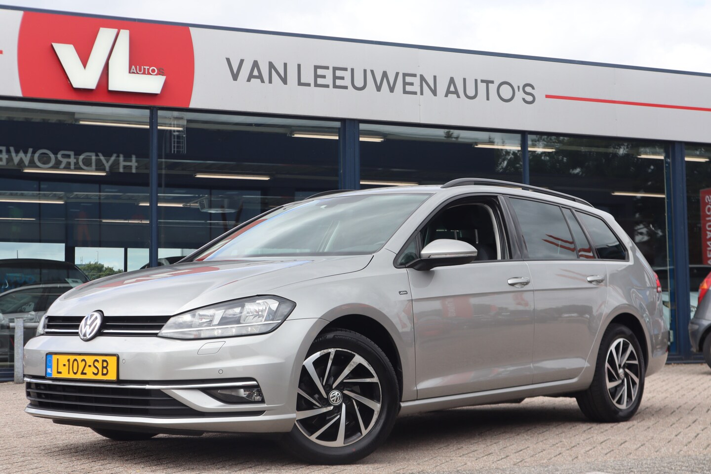 Volkswagen Golf Variant - 1.0 TSI Comfortline Business | Nieuw Binnen! | Stoelverwarming | Trekhaak | Navi - AutoWereld.nl
