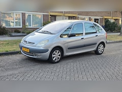 Citroën Xsara Picasso - 1.8i-16V Plaisir