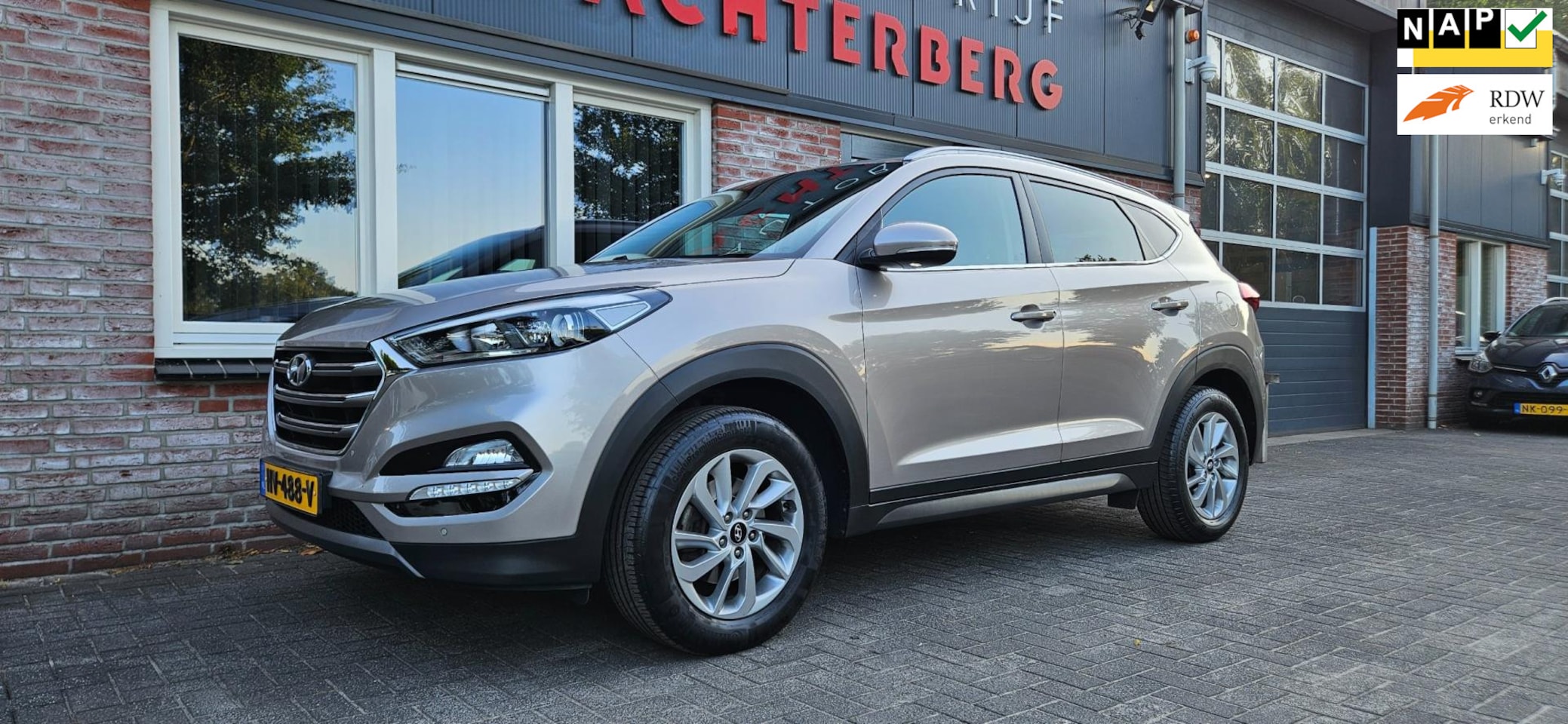 Hyundai Tucson - 1.6 GDi Comfort Trekhaak! Camera! Airco/Clima! Cruise Control! Nette Auto! NAP! - AutoWereld.nl