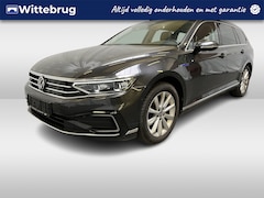 Volkswagen Passat Variant - 1.4 TSI PHEV GTE Business / AUTOMAAT/ PANO/ ALCANTARA/ ELEKTR. TREKHAAK/ PARK. SENSOREN +