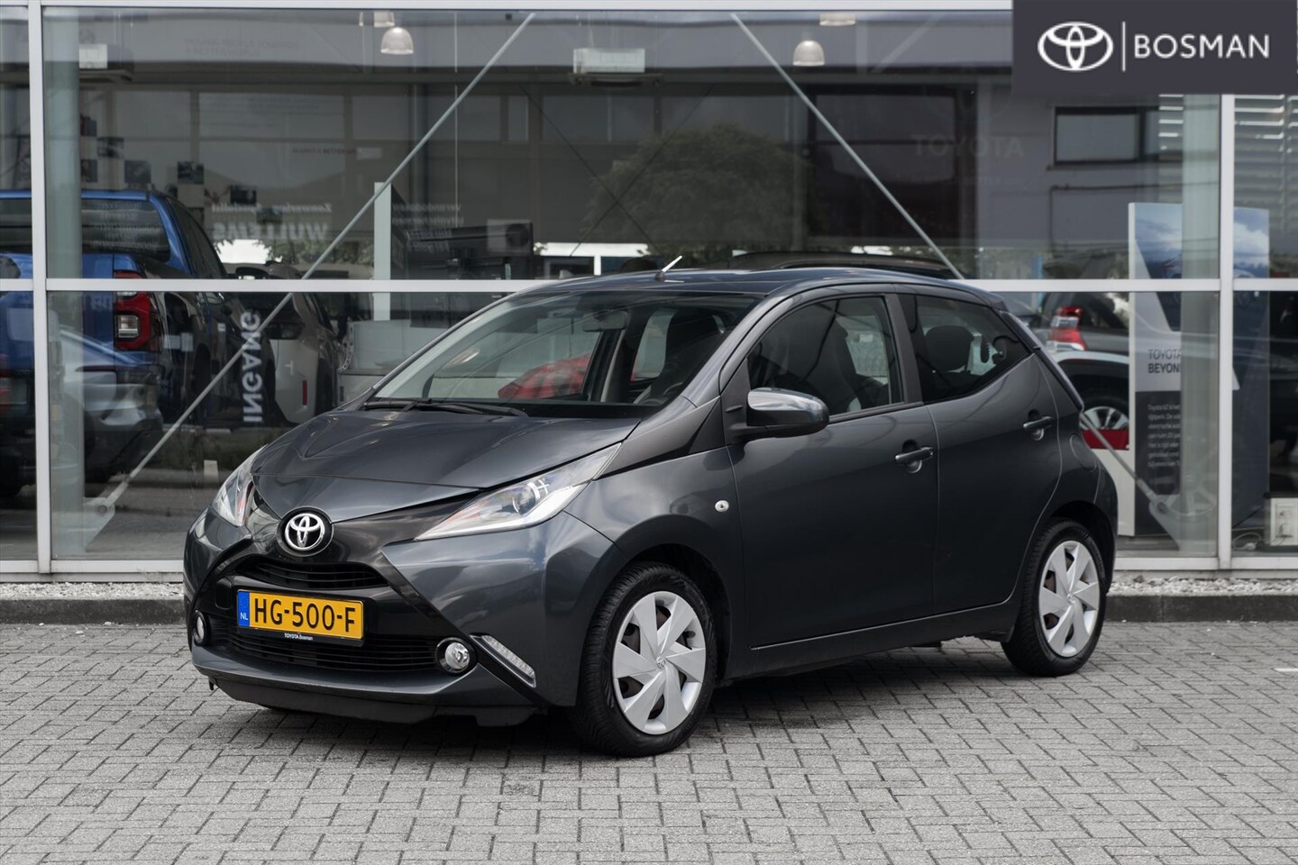 Toyota Aygo - 1.0 VVT-i 69pk 5D x-play - AutoWereld.nl